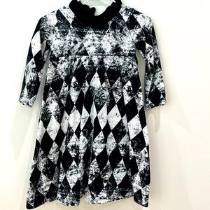 Casual Black and White A-line Dress with Short Sleeves and Cowl Neck